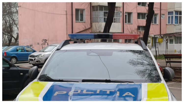 Două persoane, tată și fiu, au murit după ce s-au aruncat de la etajul 10 al unui bloc din Arad