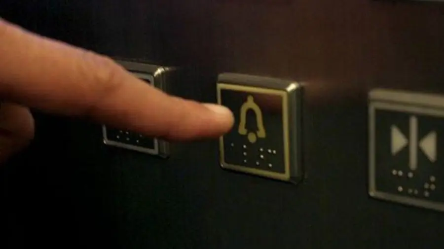 FOTO 16 persoane au fos deblocate din lifturi în Chișinău, după penele de curent