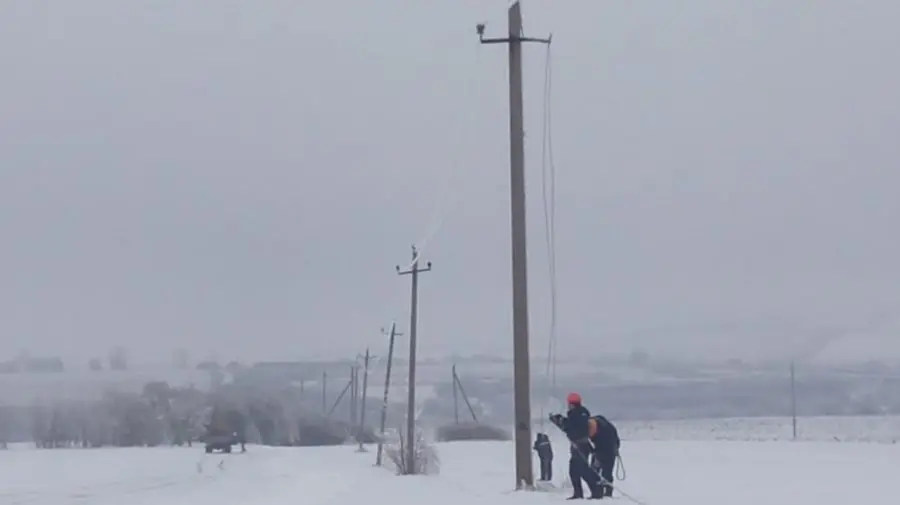 FOTO, VIDEO Întreruperi de energie electrică în nordul țării: 72 de localități afectate