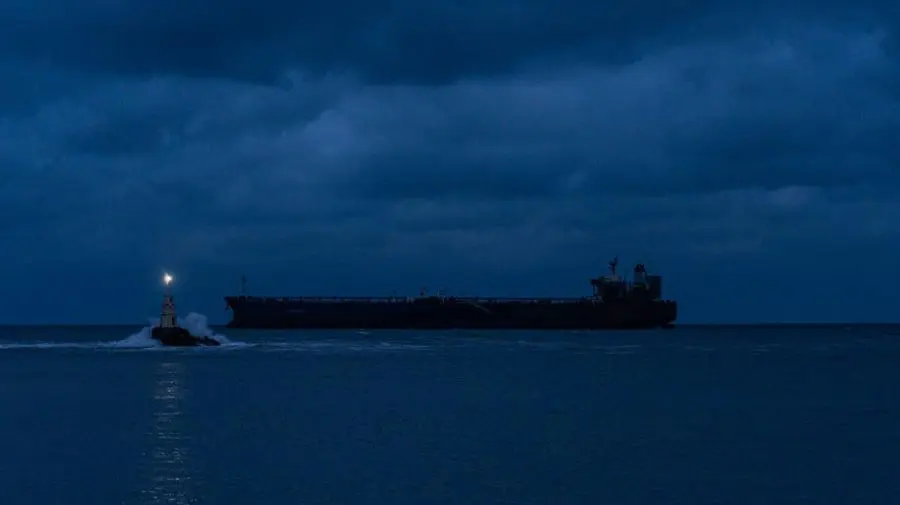 Spania monitorizează un petrolier suspect din „flota fantomă” a Rusiei în Marea Mediterană