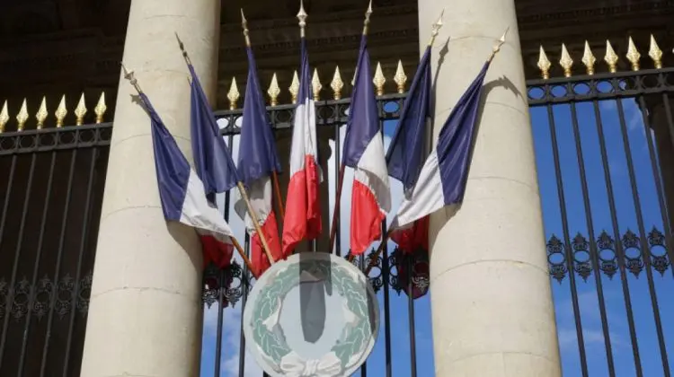 Franța interzice rețelele sociale pentru minorii sub 15 ani. Macron: „Creierul copiilor noștri nu este de vânzare”