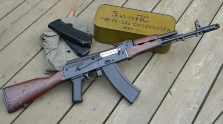 VIDEO Armata Națională renunță la Kalașnikov și trece la armamentul utilizat în Occident