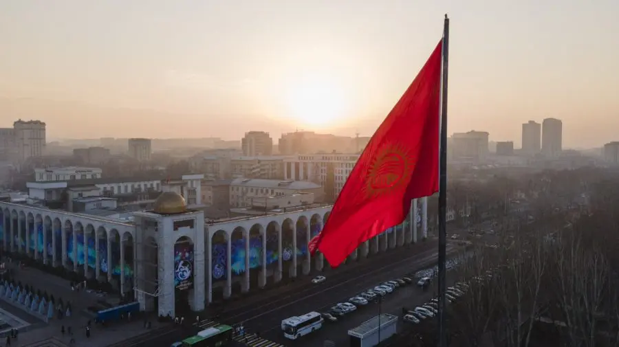 Autoritățile din Kîrgîzstan interzic canalelor TV să difuzeze mai mult de 40% din conținut în rusă