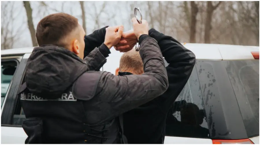 Rețea destructurată la frontiera moldo-ucraineană. Un bărbat a plătit 10.000 de dolari pentru a trece ilegal granița