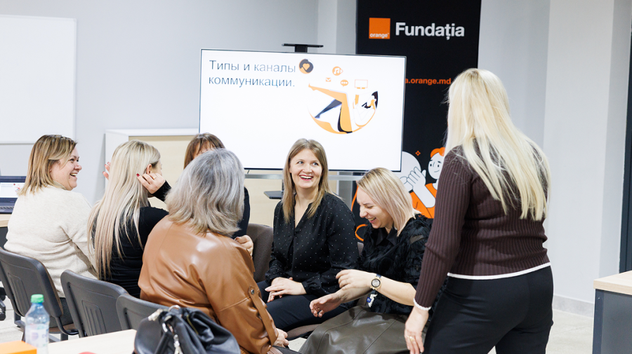 Fundația Orange Moldova sprijină comunitățile rome cu acces la educație digitală și siguranță online, prin grantul BREN II