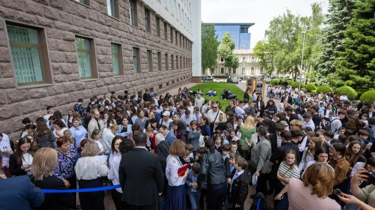 Cine a vizitat Parlamentul în 2025? Instituția a avut circa 13.500 de „musafiri”