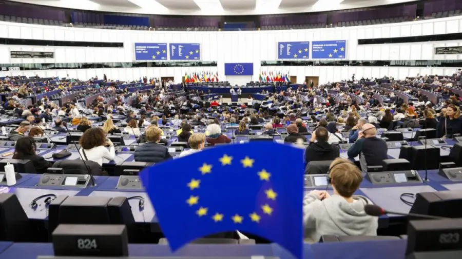 Parlamentul European a suspendat ratificarea acordului comercial cu SUA, ca răspuns la amenințările lui Trump