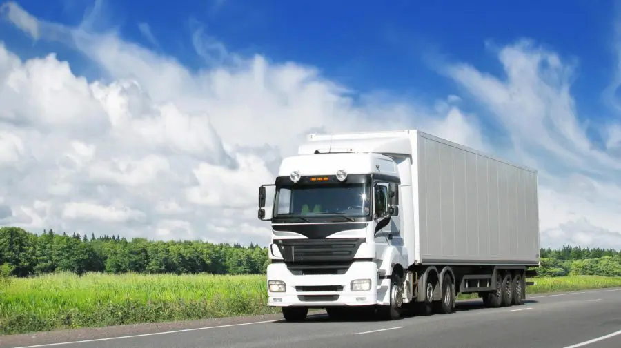 Taxe rutiere mai mari în Ungaria din 2026 pentru transportul internațional de mărfuri