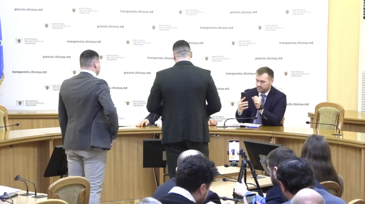 STOP CADRU Melnic dă buzna la ședința Primăriei și se adresează lui Ceban: „Nu știam când o să va mai văd…”