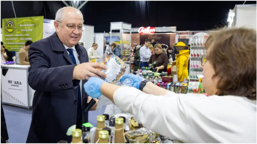 Premierul, la „Fabricat în Moldova”: Prin fiecare produs autohton pe care îl cumpărăm, susținem economia națională