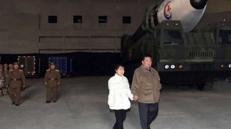 Liderul nord-coreean și-a numit fiica de doar 13 ani director general interimar al armelor nucleare