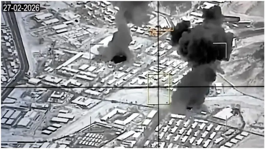 Pakistanul a bombardat ținte talibane în Afganistan. Ministrul apărării de la Islamabad vorbește despre un „război deschis”