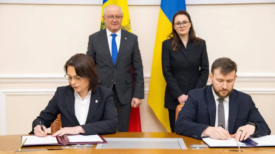 Moldova și Ucraina vor avea un nou punct de trecere a frontierei. Se va construi și pod rutier peste Nistru, la Cosăuți