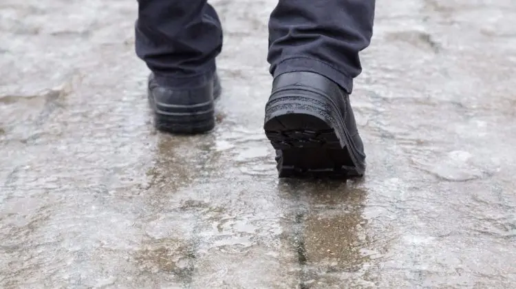 Meteorologii anunță pentru 6 februarie cer noros, temperaturi scăzute și risc de ghețuș în întreaga țară