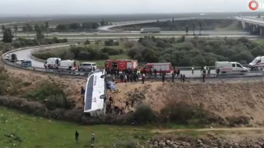 Tragedie în Turcia. Opt morți și 26 de răniți după ce un autobuz s-a răsturnat
