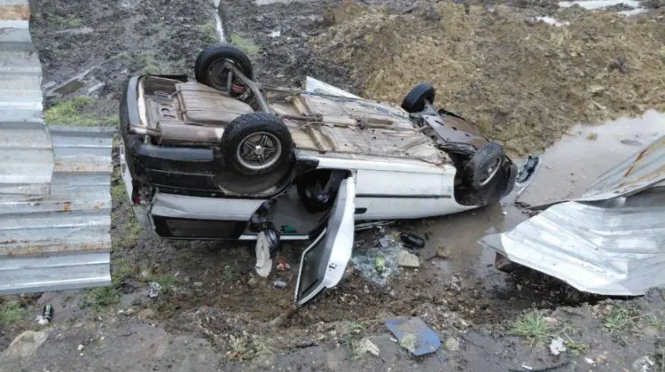 Mașini derapate și răsturnate în raionul Cimișlia, din cauza ghețușului