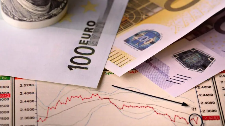 Curs valutar 6 februarie 2026: Cât valorează un euro și un dolar
