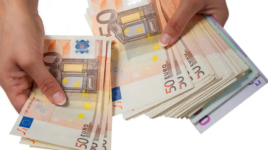 Curs valutar 3 iulie 2026: Cât valorează un euro și un dolar