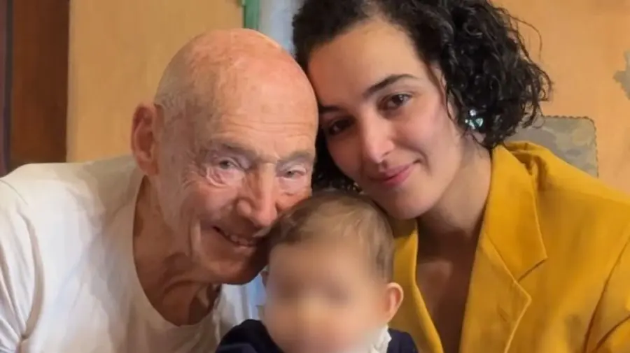 Un francez a devenit tată la 91 de ani. Fiica cea mare a acestuia are 60 de ani