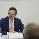 Decizia CC împarte opiniile: Opoziția cere demisia lui Herman von Hebel, PAS vrea continuarea vettingului