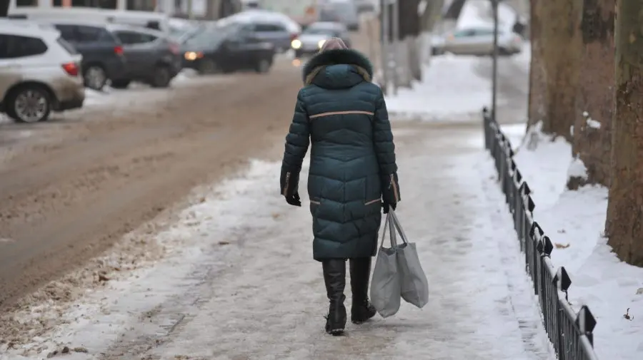 Polei și ghețuș pe drumuri: Vreme capricioasă pe 5 februarie
