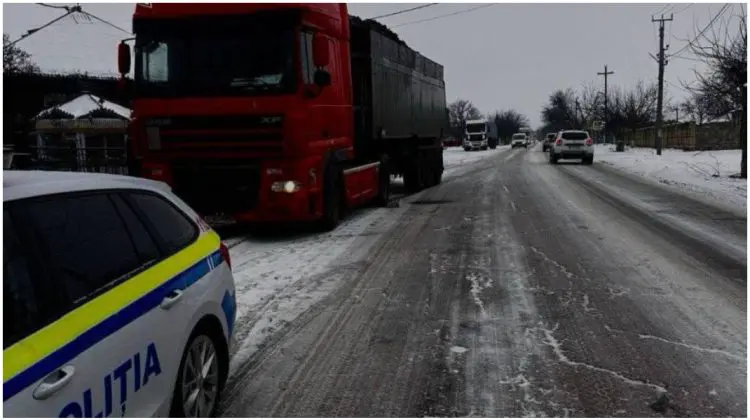 Poliția: Circulația transportului de mare tonaj este suspendată până sâmbătă dimineață, la ora 06:00