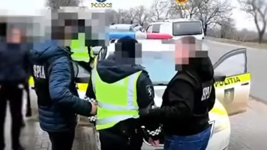 VIDEO Doi polițiști INSP, cercetați penal pentru falsificarea proceselor-verbale și luare de bani