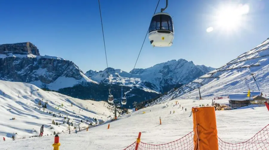 Trei schiori au murit în urma unor avalanşe în regiunile unde se desfăşoară Jocurile Olimpice de iarnă