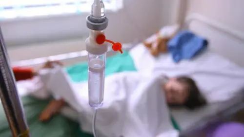 Incident la Rîbnița! O copilă a fost transportată la spital după ce a băut înălbitor