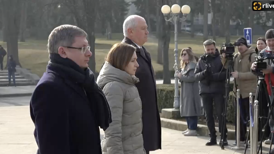 VIDEO Conducerea țării a depus flori în memoria victimelor de pe Nistru. Are loc un marș al memoriei