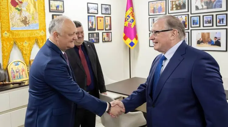 Ozerov a venit în birou la Dodon. Socialiștii vor să negocieze ceva la Moscova
