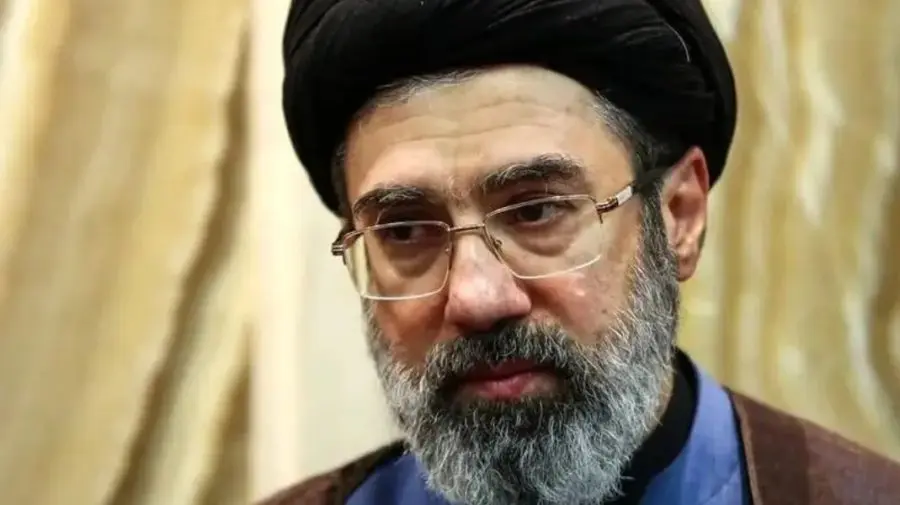 Fiul lui Ali Khamenei ar fi fost ales noul Lider Suprem al Iranului. Decizia nu a fost confirmată oficial