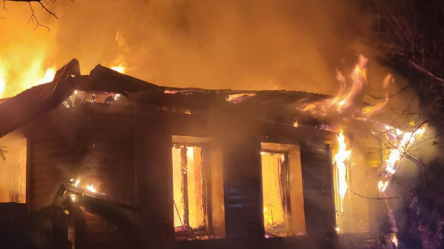 FOTO Ucraina sub atac: trei persoane rănite, în urma unor incendii