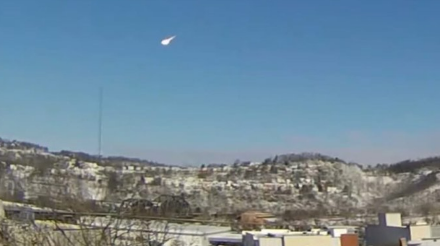 VIDEO Explozie pe cerul SUA: un meteorit uriaș a zguduit orașul Cleveland
