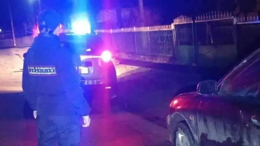 Accident în nordul țării! Un șofer suspectat că ar fi băut a lovit o mașină și a fugit de la locul faptei