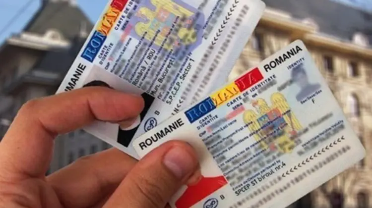Cetățenii moldoveni cu cetățenie română riscă să rămână fără buletin: limita de 10 persoane la domiciliu, verificată