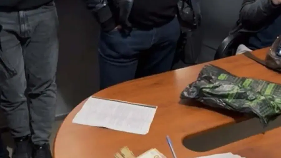 VIDEO Momentul în care a fost transmisă mita de 40 000 euro, filmat de CNA