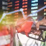 Carburanții continuă să se scumpească! Motorina trece de 33 de lei litrul