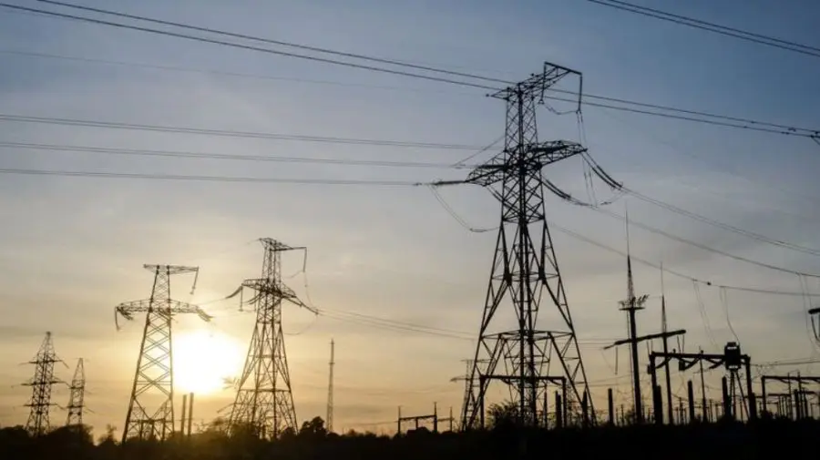 Deconectări de lumină NU vor fi joi. Energocom a acoperit 100% necesarul de energie electrică