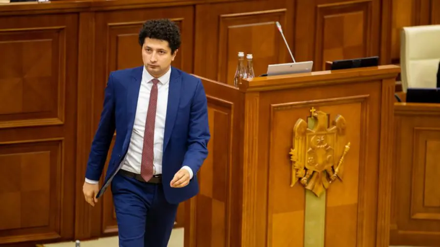 Radu Marian anunță: Moldova nu mai are nevoie de banii FMI, doar de sfaturi