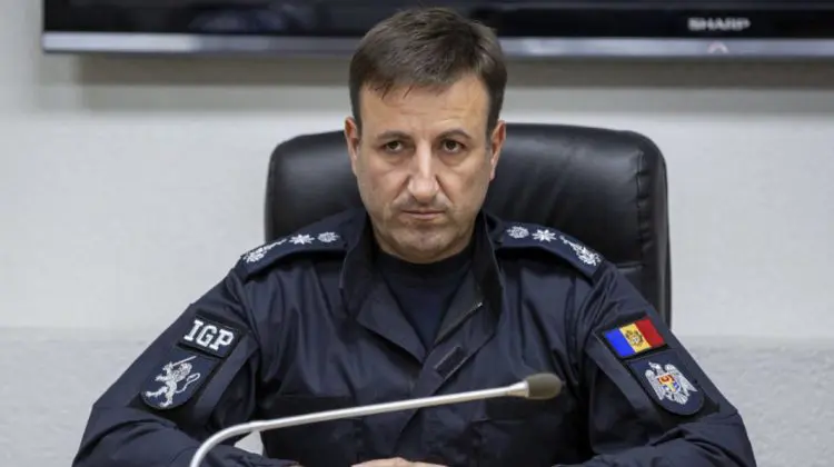 Peste o mie de funcții vacante în Poliția Națională. Cauza este moratoriul din 2017