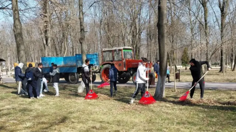 Elevii din Chișinău, invitați de Ion Ceban să facă orașul mai curat: Premii de până la 10.000 de lei