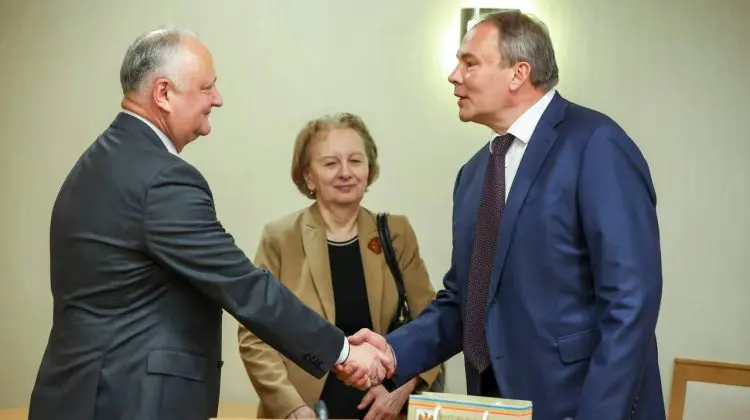 După blagoslovirea lui Ozerov, Dodon și Greceanîi au mers la Moscova. Discuții despre retragerea Moldovei din CSI