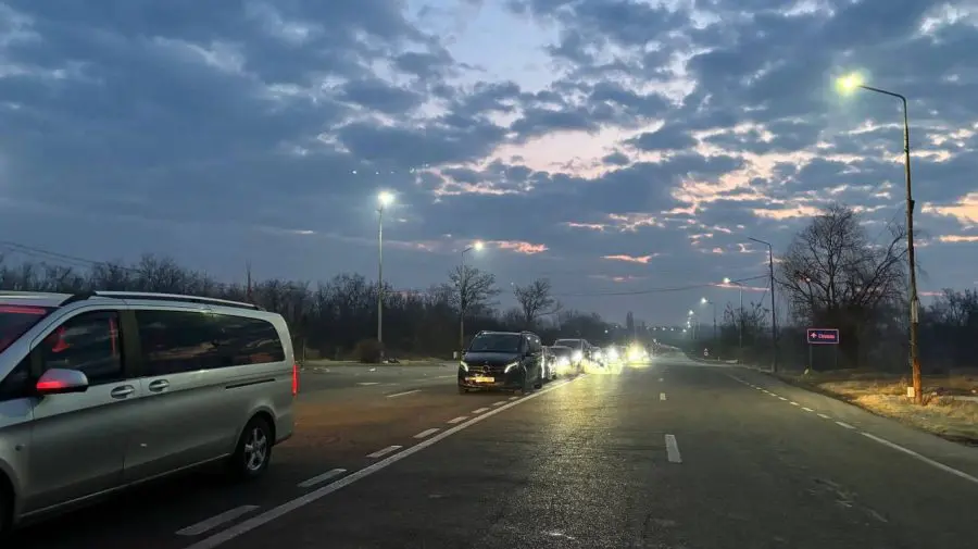 Trafic intens la punctul de trecere Leușeni pe sensul de ieșire din țară. Recomandările Serviciului Vamal
