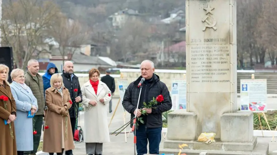 Socialiștii încep să marcheze 9 mai din martie. Anunță că vor merge prin țară, pentru a comemora victimele războiului