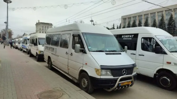 Scumpiri la transportul rutier. Biletele se majorează cu până la 20%