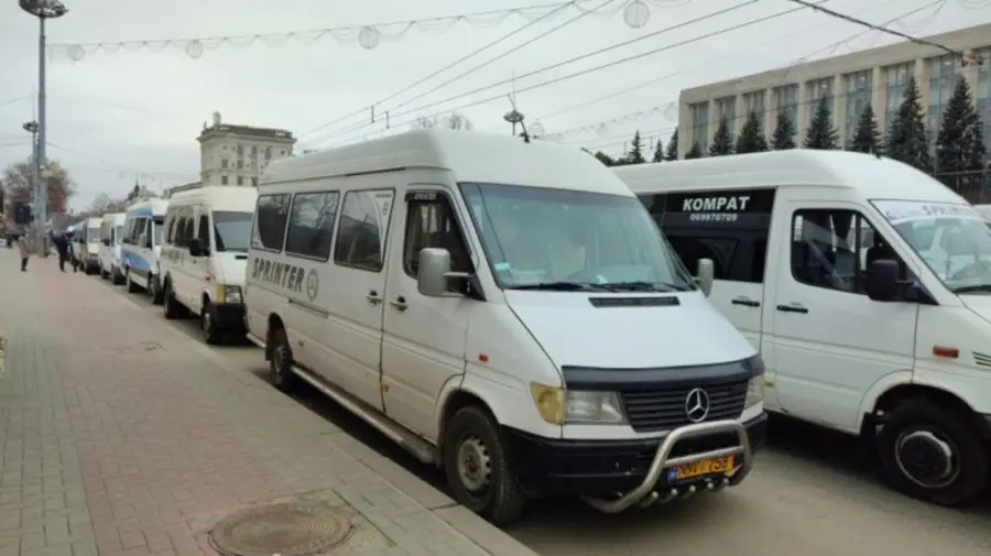 Scumpiri la transportul rutier. Biletele se majorează cu până la 20%
