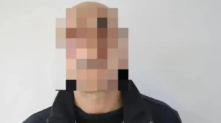 FOTO, VIDEO Cetățean străin, aflat ilegal în Moldova și judecat pentru infracțiuni grave, escortat din țară