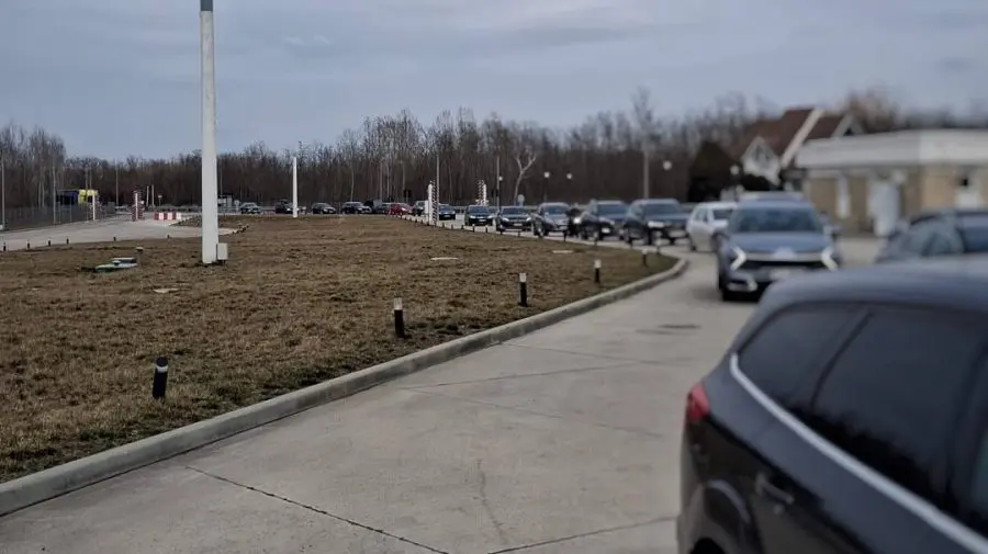 Trafic intens la vama Sculeni: Autoritățile recomandă rute alternative