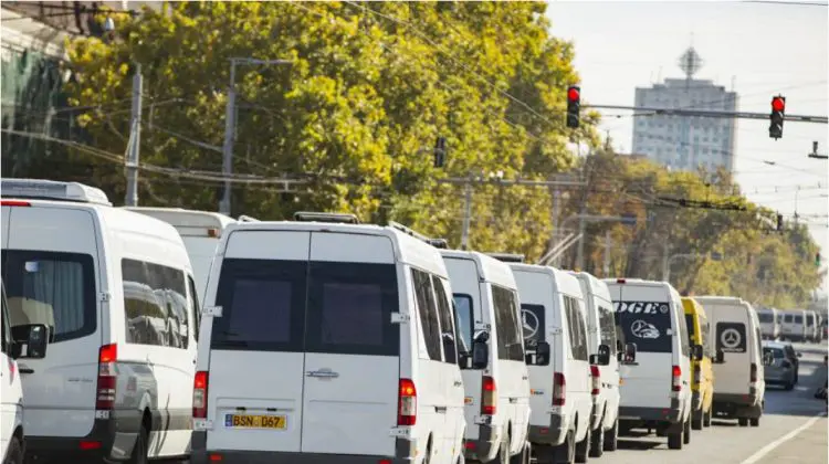 Transportul de pasageri, în criză: 80% din cursele raionale și interraionale ar putea fi sistate de joi